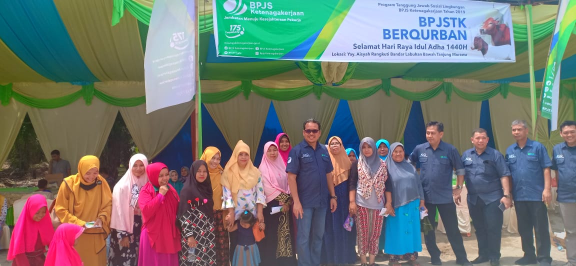  BPJSTK Sumbagut Gelar Tausyiah dan Pemotongan Hewan Qurban